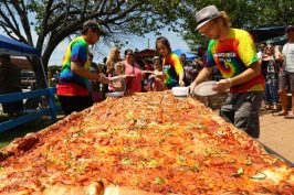 NEW Record for the World’s Largest Commercially Available Pizza – Moontower Pizza